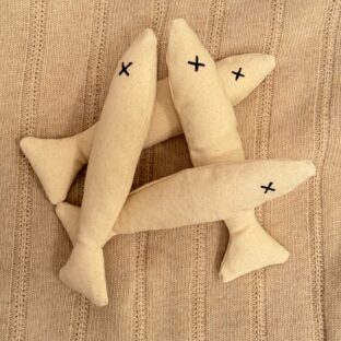 ウールサッキング症状のある猫のためのおもちゃ