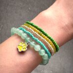 ビーズブレスレット